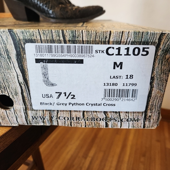 Corral Leather Boots Dark Brown With Rhinestone And Stud Accents Size 7.5 - Picture 10 of 12